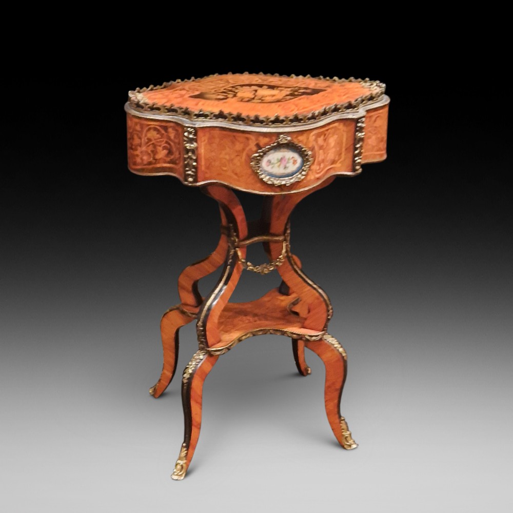 Victorian Burr Walnut Jardiniere Planter