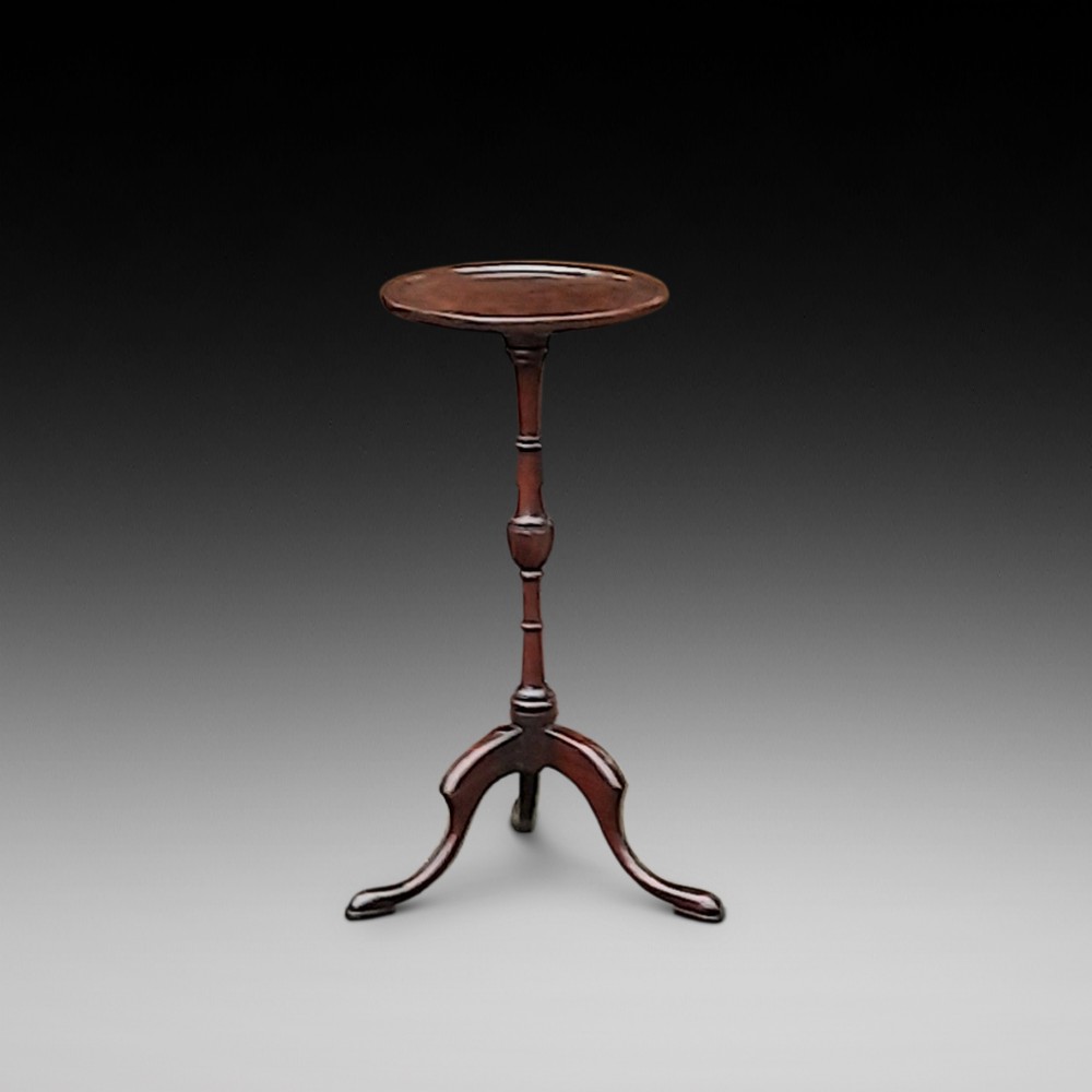 Small Edwardian Mahogany Tripod Table in Georgian Style
