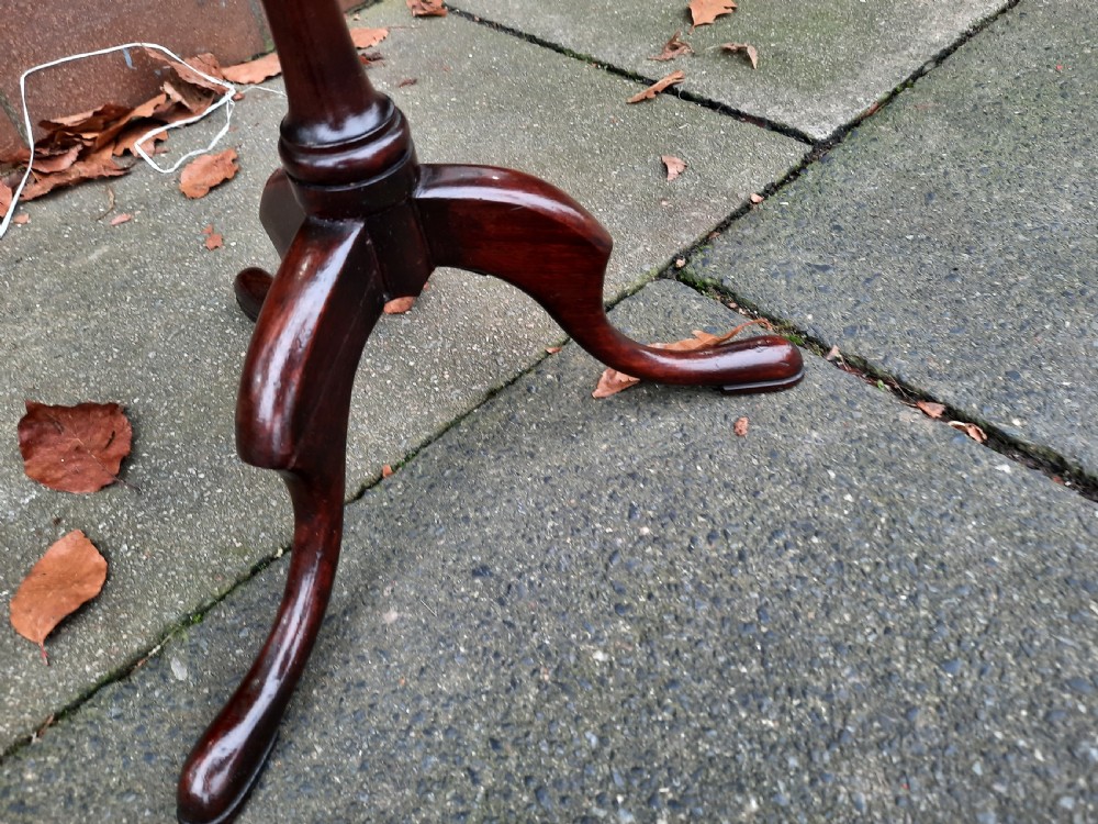 Small Edwardian Mahogany Tripod Table in Georgian Style View IV