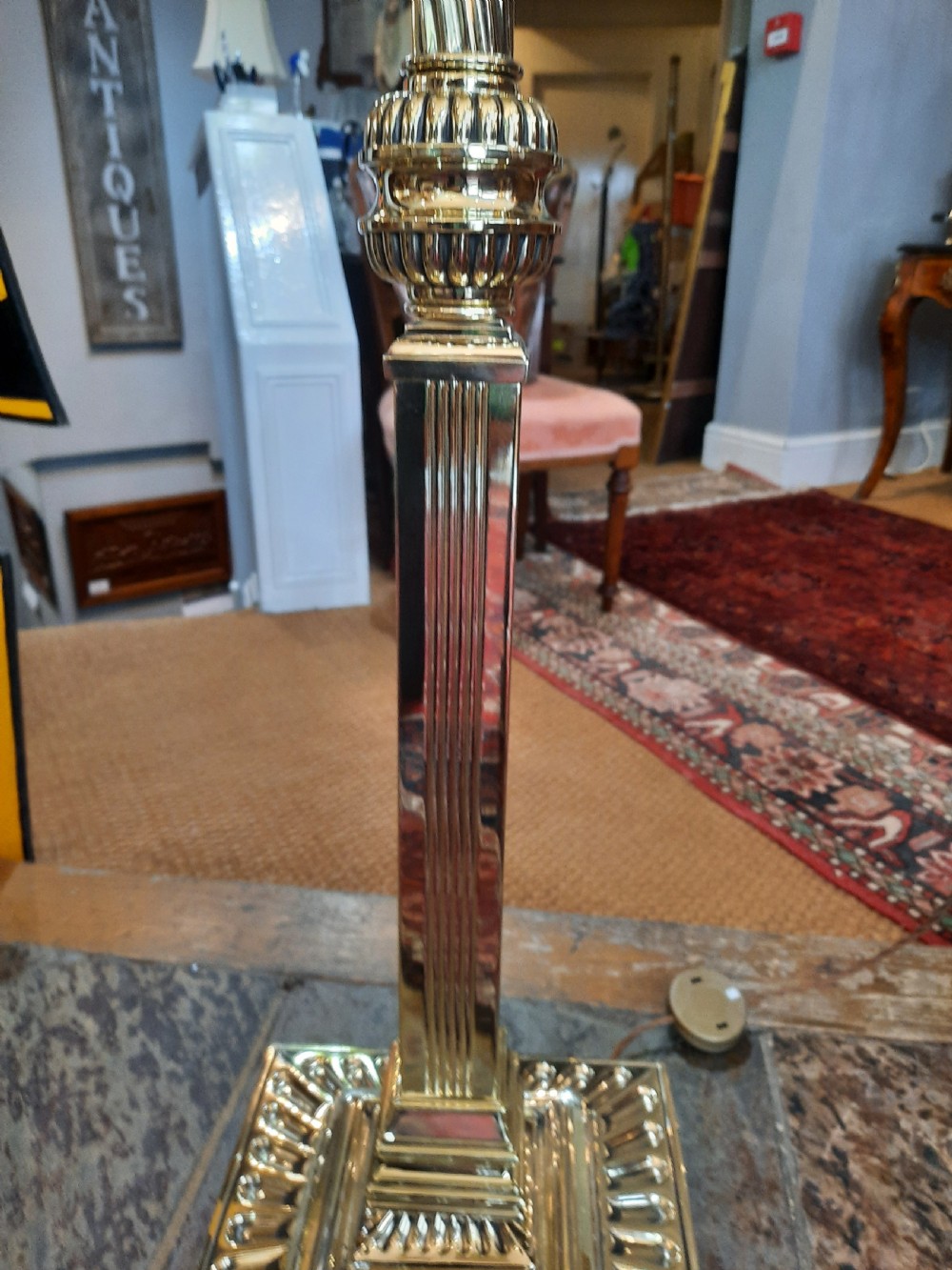 Late 19thC Brass Extending Standard Oil Lamp View IV