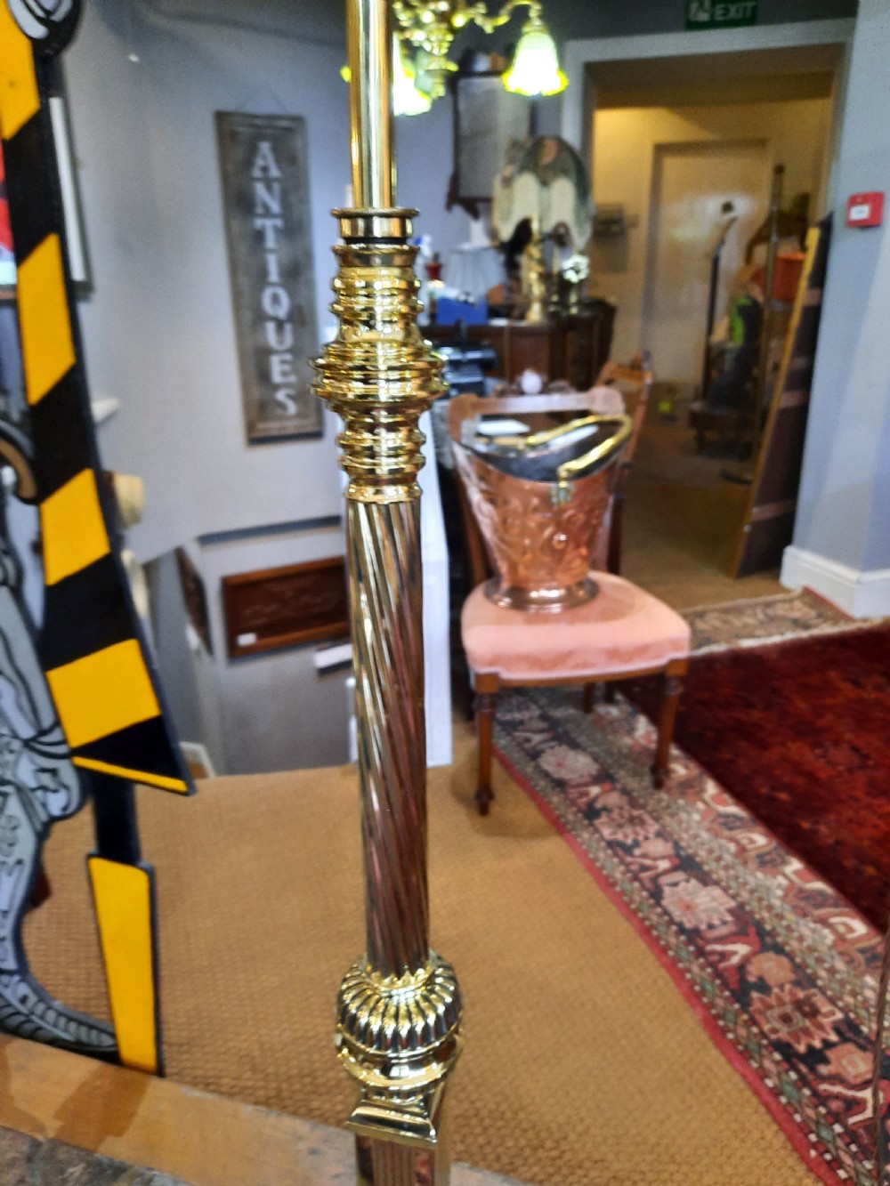 Late 19thC Brass Extending Standard Oil Lamp View V