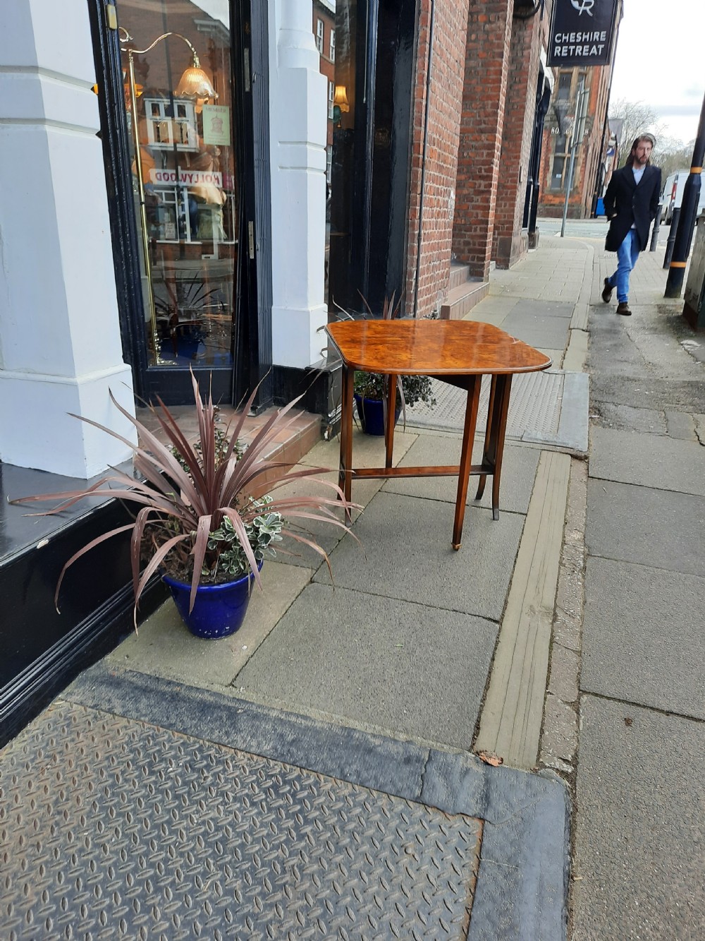 Victorian Burr Walnut Sutherland Table View VI