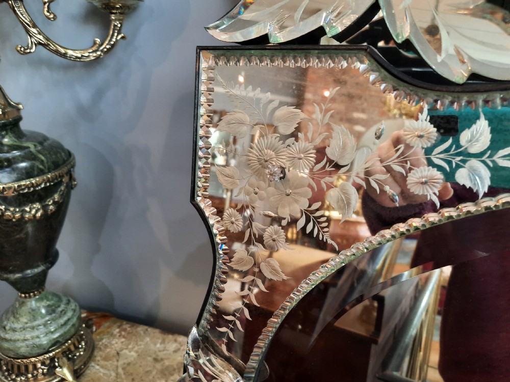 Venetian Dressing Table Mirror View II