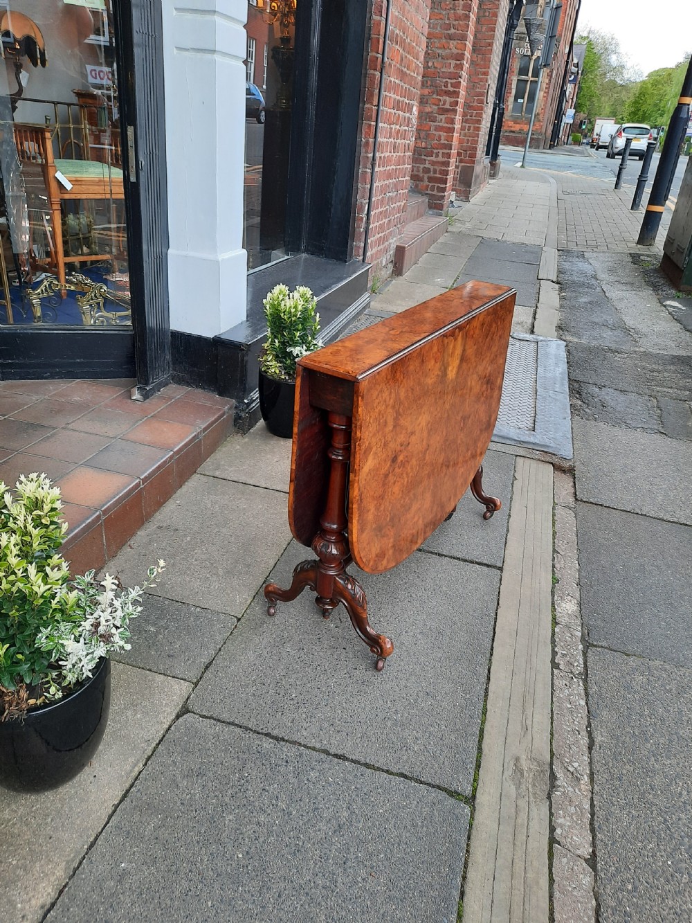 Large Victorian walnut Sutherland table View IV