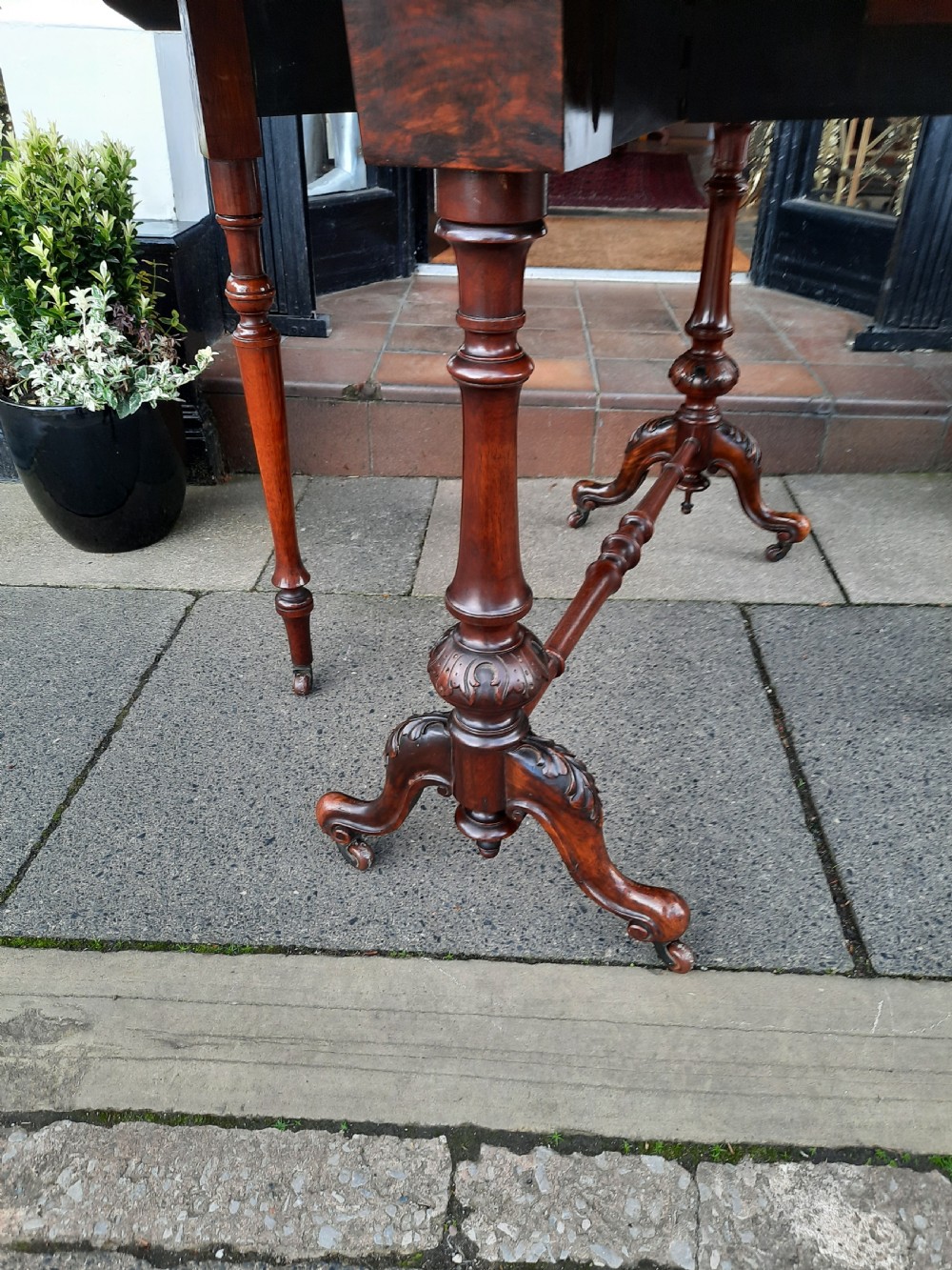 Large Victorian walnut Sutherland table View V