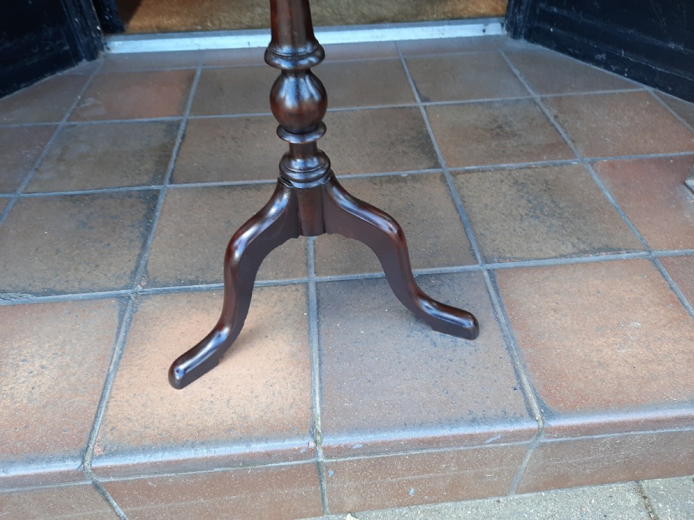 Edwardian mahogany occasional lamp table View II