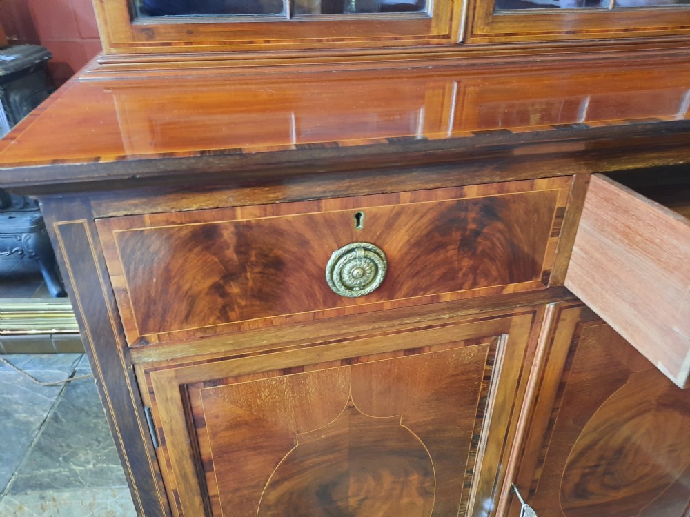 Edwardian mahogany and rosewood banded bookcase View II