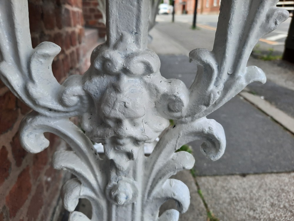 Late 19thC Cast Iron Garden Table View IV