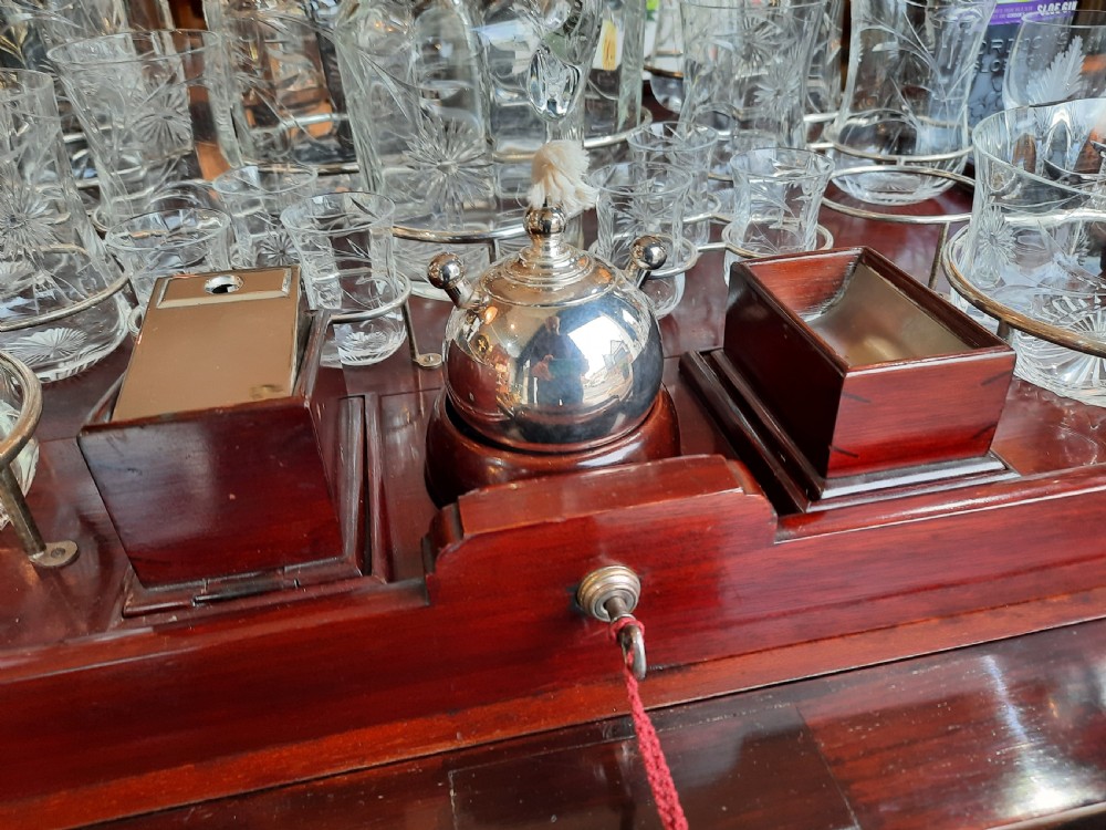 Mahogany 