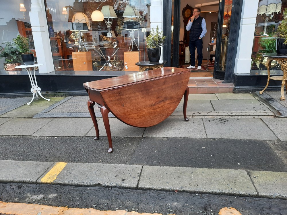George II Mahogany Gate Leg Breakfast Dining Table View VII