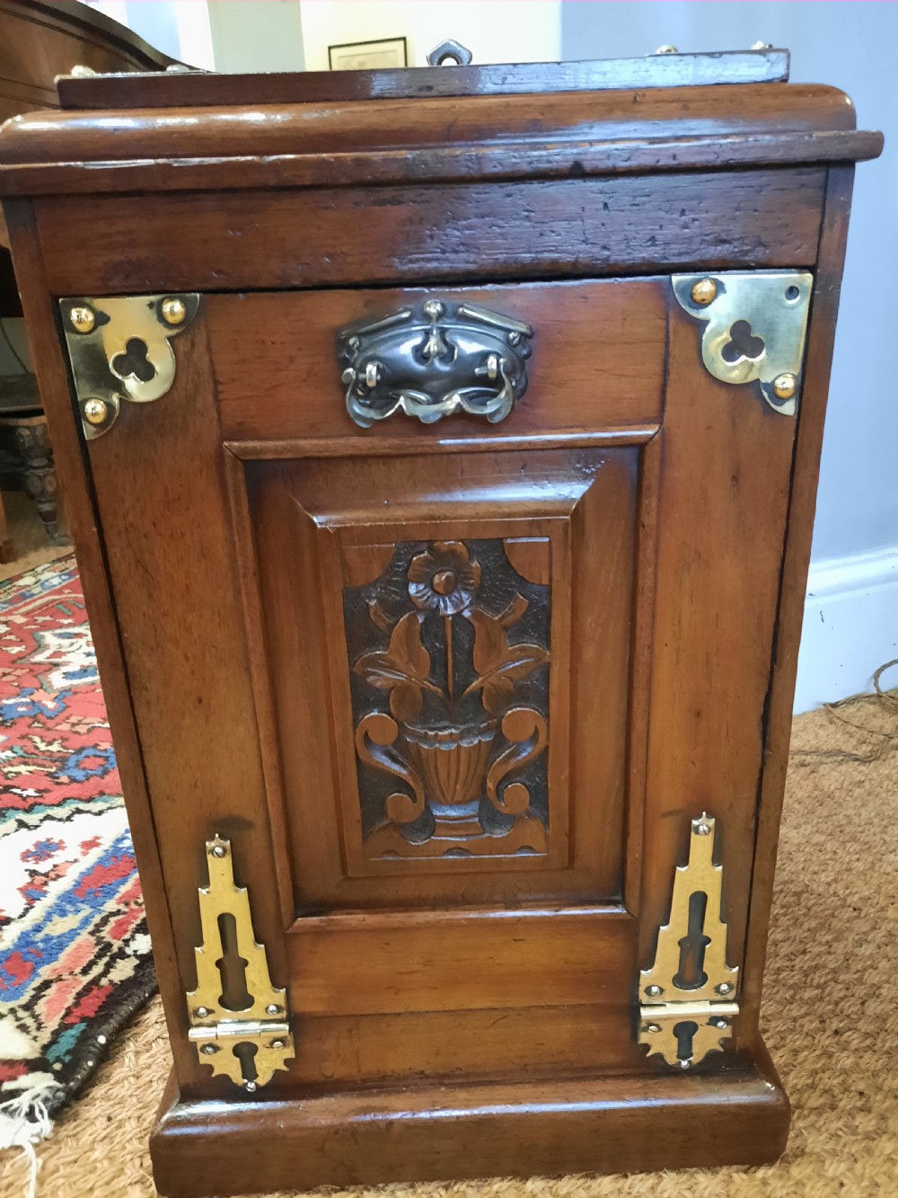 Late Victorian Arts & Crafts Mahogany Coal Purdonium View V