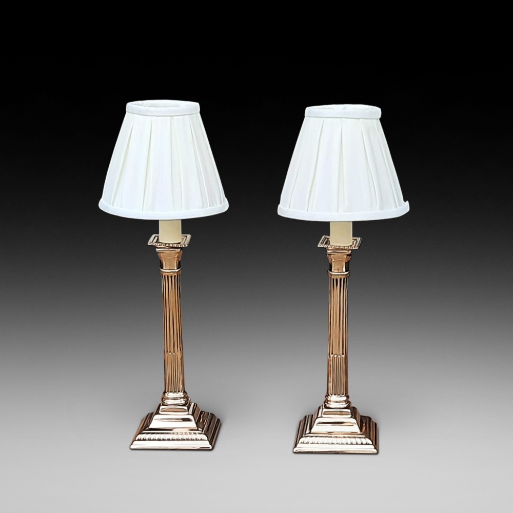 Pair of Brass Table Lamps of Neoclassical Corinthian Form