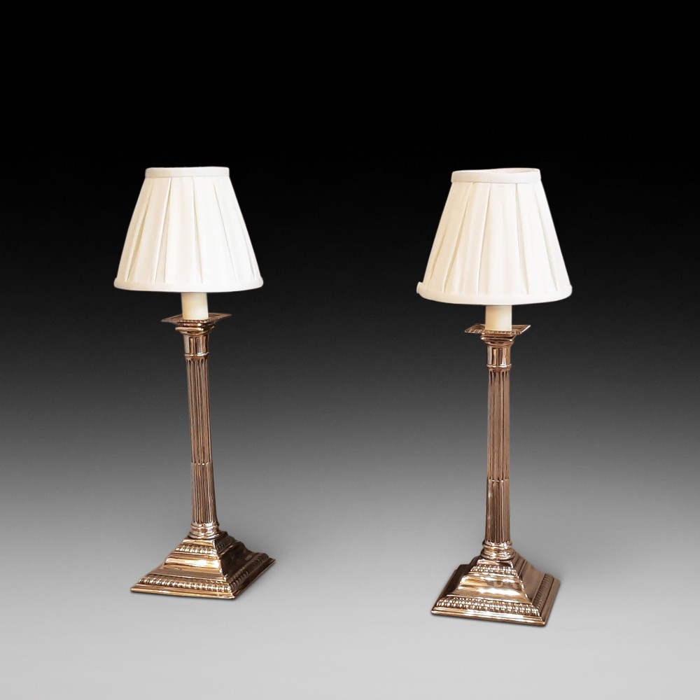 Pair of Brass Table Lamps of Neoclassical Corinthian Form