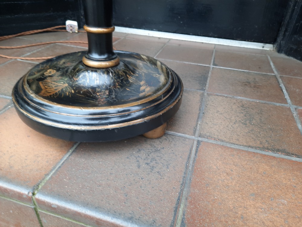 1920's Chinoiserie Standard Lamp View VII
