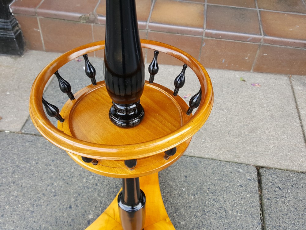 Biedermeier Late 19thC Maple Side Lamp Table View III