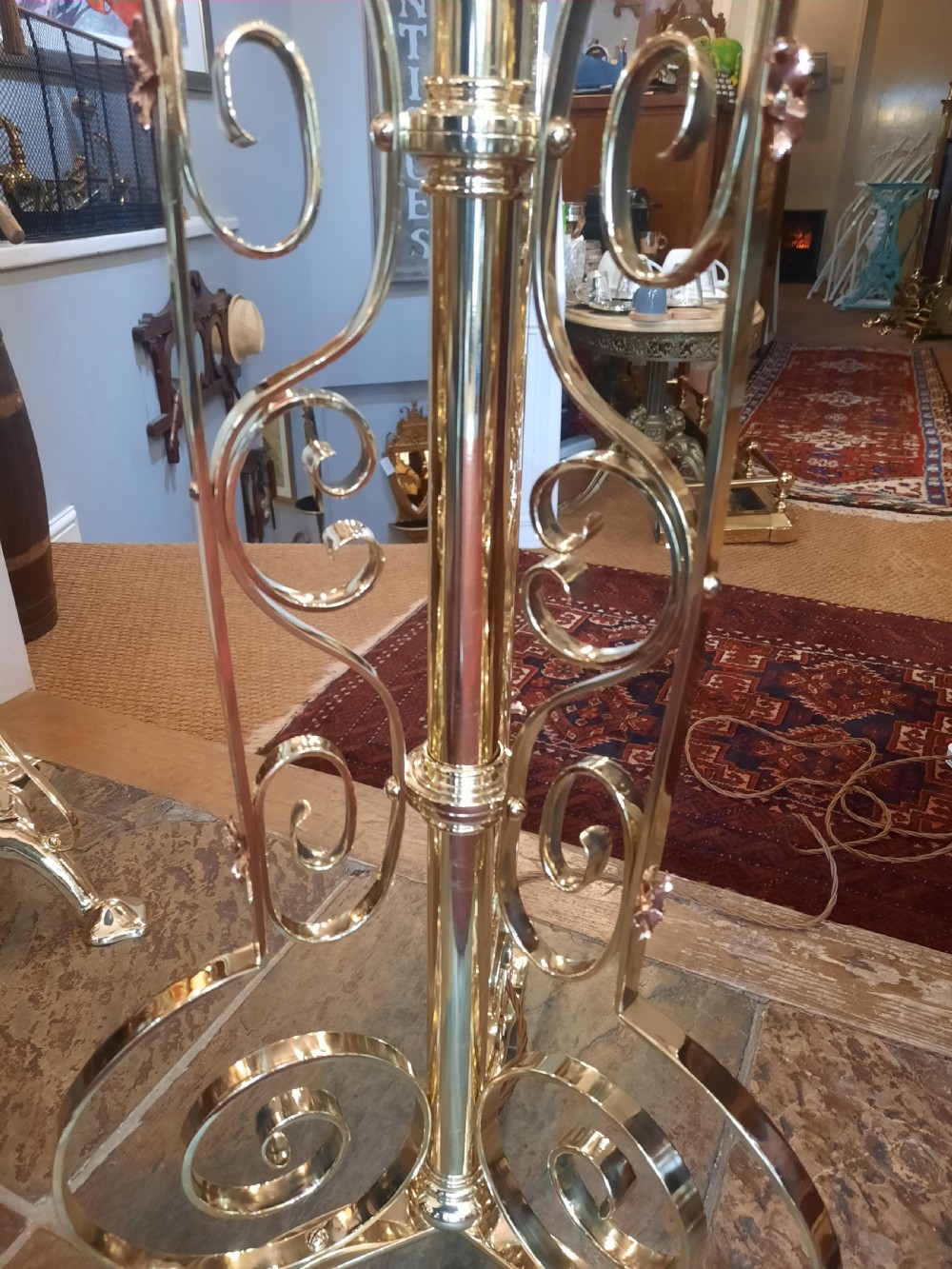 Early 20thC Arts & Crafts Style Brass Extendable Standard Lamp  View VII