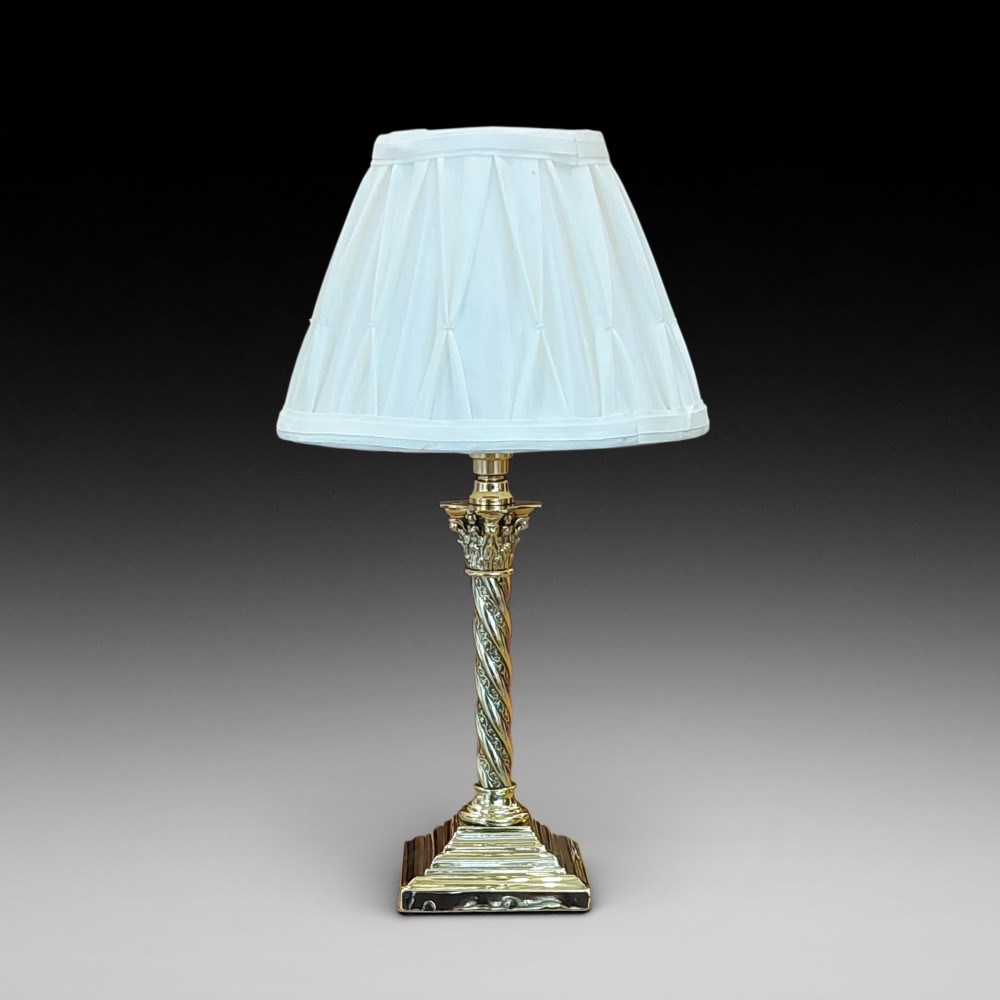Edwardian Brass Twisted Corinthian Column Table Lamp 