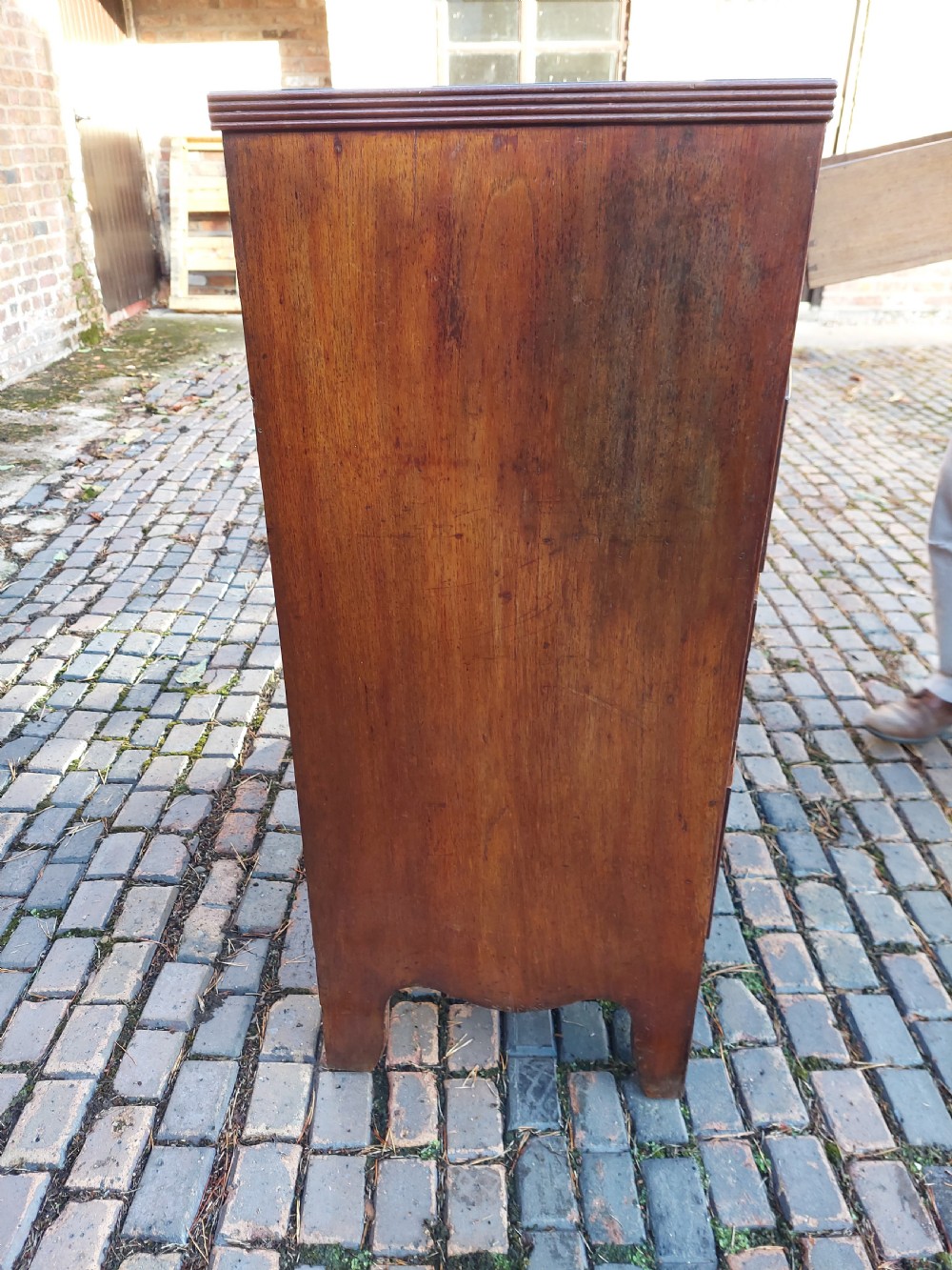 Regency Flame Mahogany Bow Front Chest  View VIII