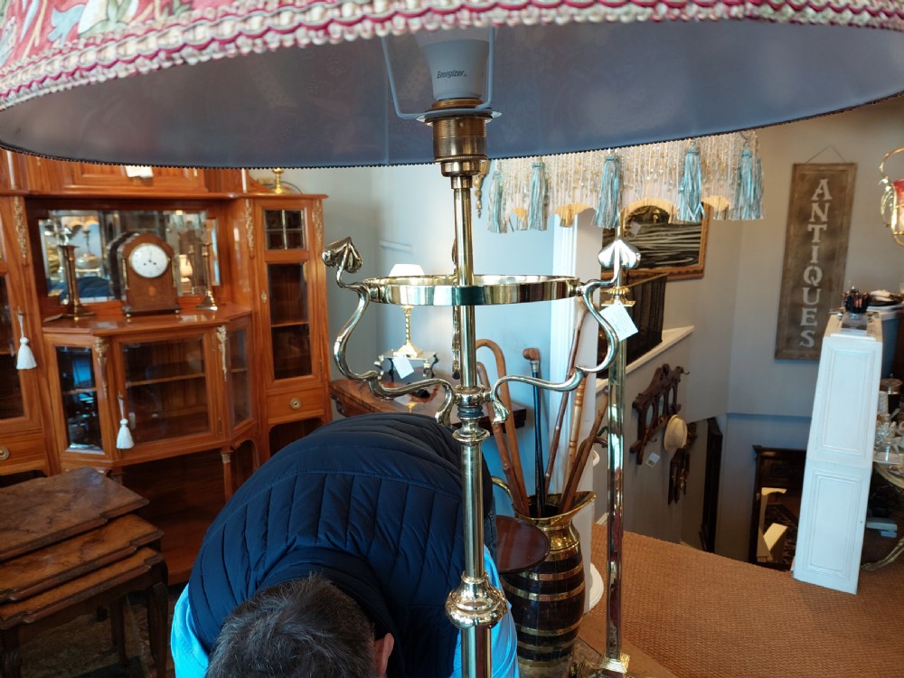 Art Nouveau Brass Adjustable Standard Oil Lamp View III