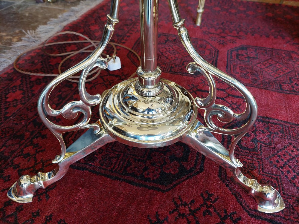 Art Nouveau Brass Adjustable Standard Oil Lamp View V
