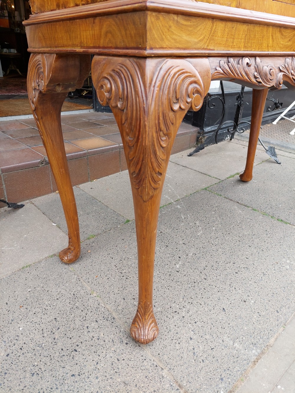 1920's Art Deco Burr Walnut Cocktail Drinks Cabinet View IV