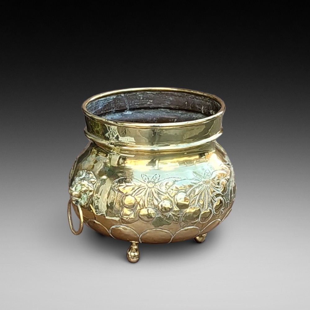 Late Victorian Art Nouveau Style Jardiniere Planter
