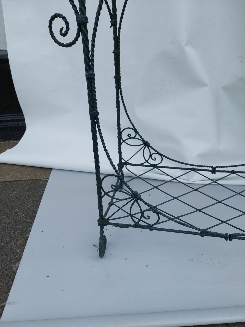 Regency Painted Wire Planter View V