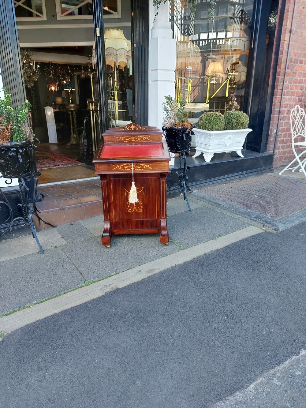 Victorian Rosewood Davenport View II