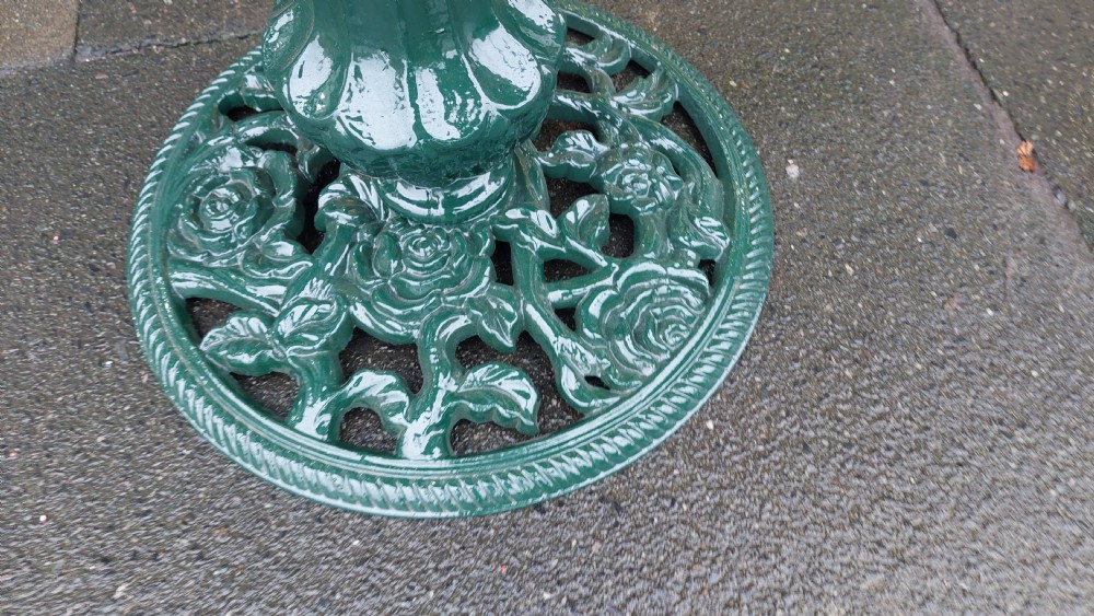 Early 20th Century Cast-Iron Bird Bath View IX