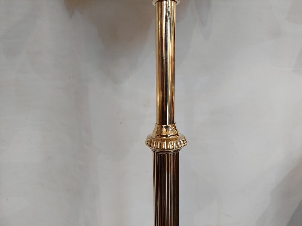 Victorian Telescopic Brass Standard Oil Lamp View XI