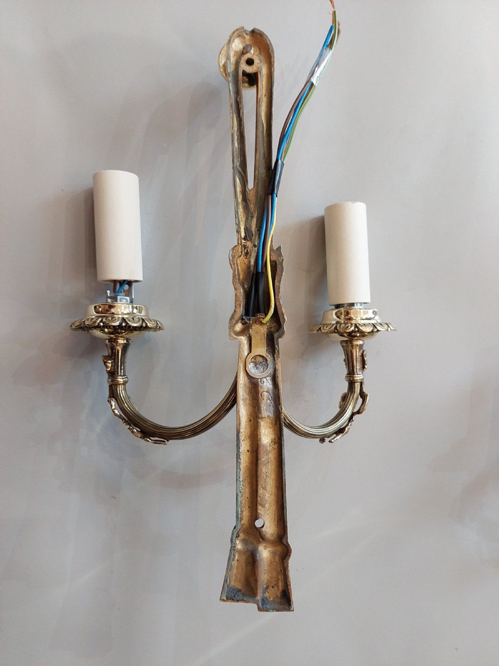 Set of Four Early 20thC Louis XVI Style Brass Wall Lights View IX