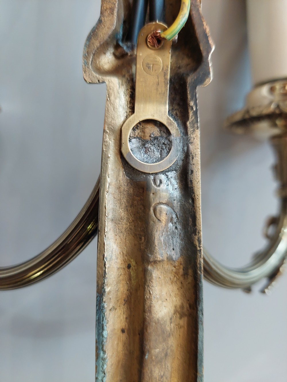 Set of Four Early 20thC Louis XVI Style Brass Wall Lights View X