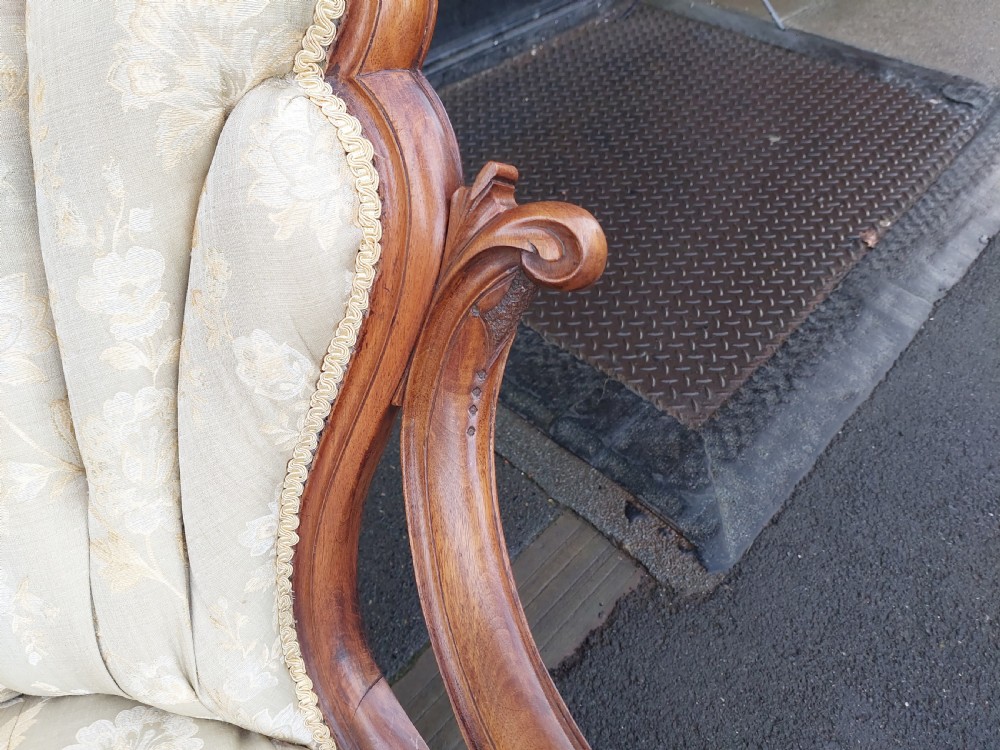 Victorian Walnut Framed Shell Backed Chaise Longue View III