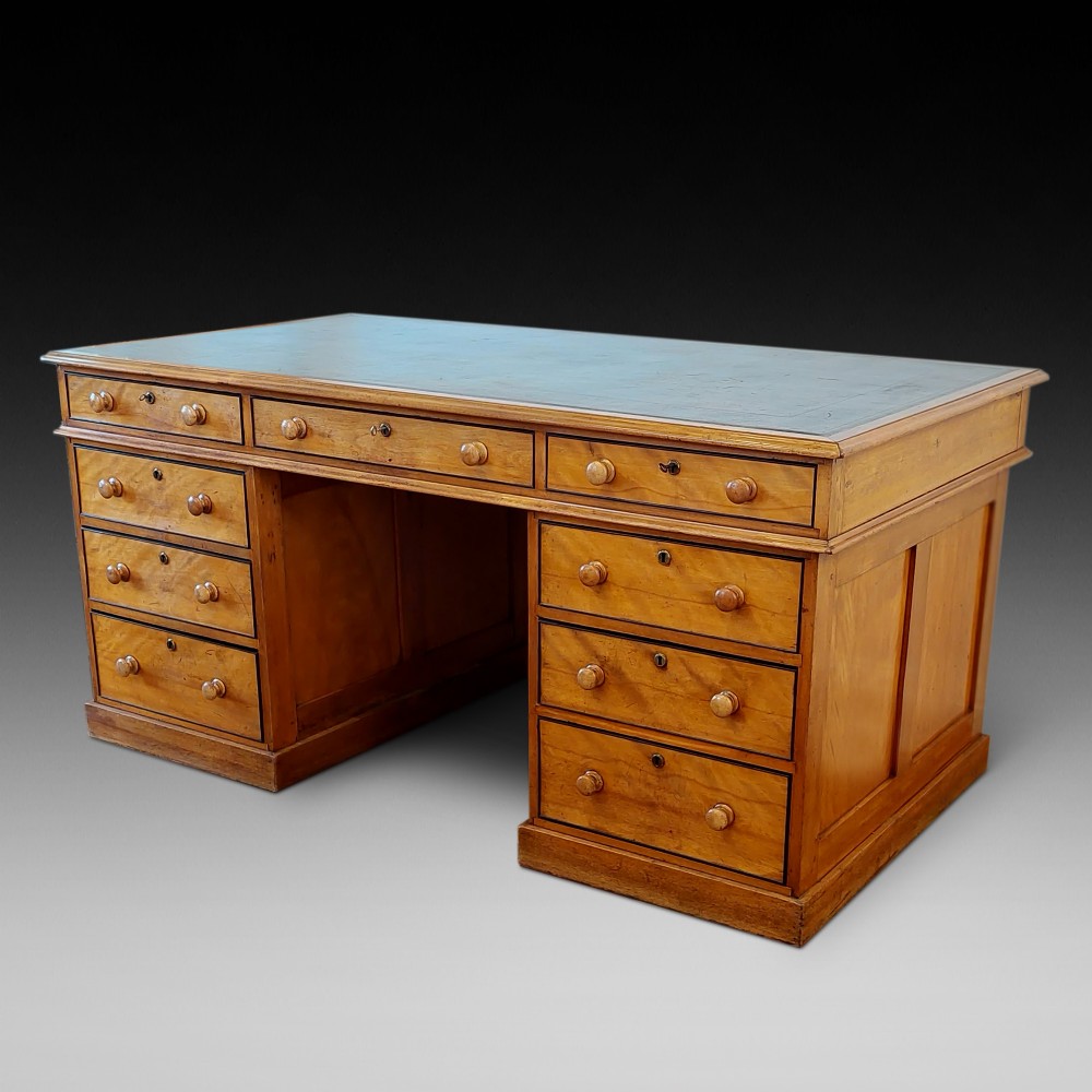 Victorian Sycamore Partners Desk