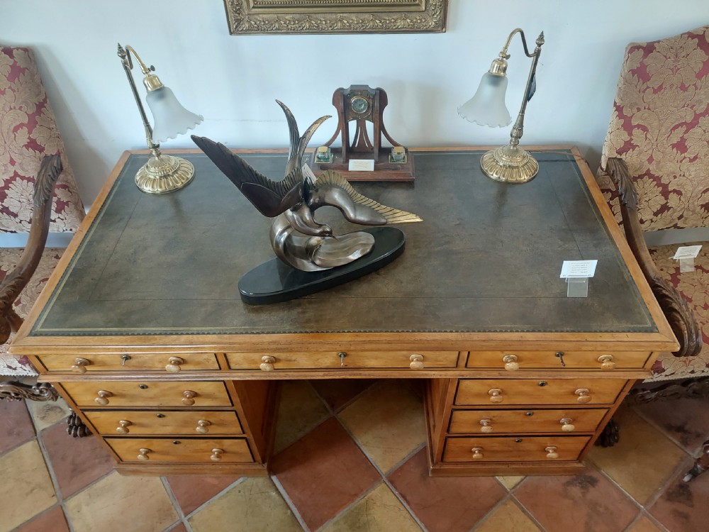 Victorian Sycamore Partners Desk View IV