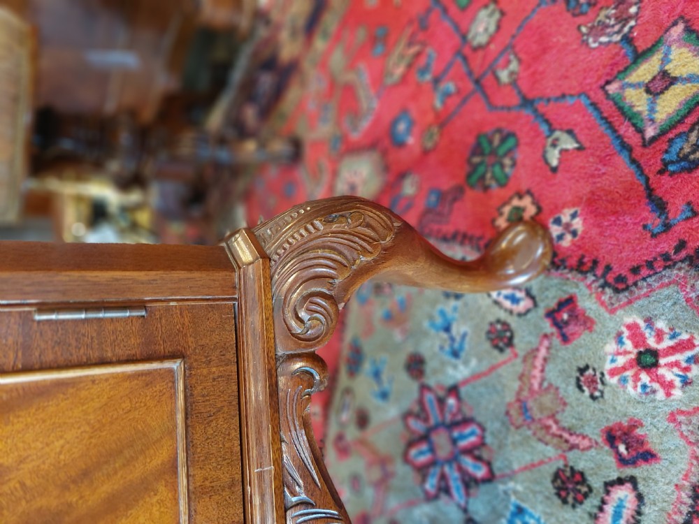 Early 20thC Queen Anne Style Mahogany Cocktail Cabinet View IX