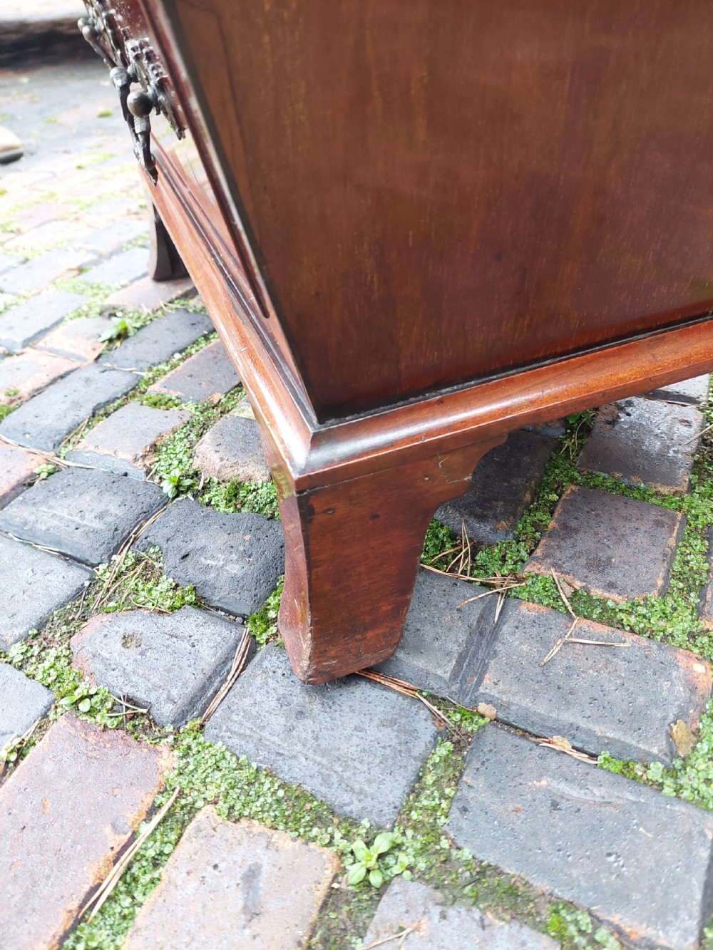 George III and Later Mahogany Bombe Chest of Drawers View X
