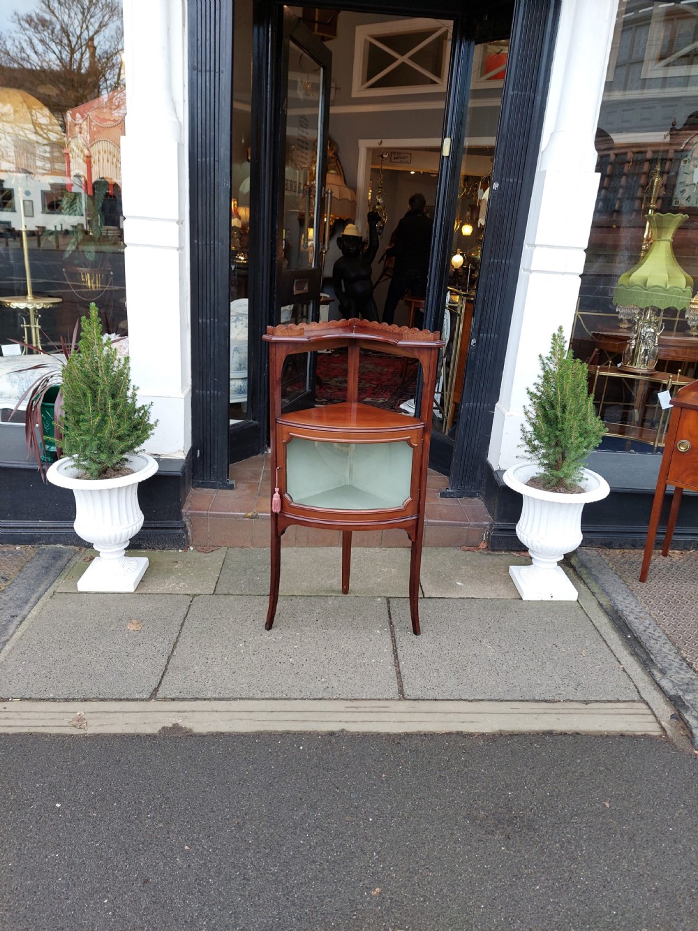 Late Victorian Mahogany Corner Display Cabinet View VIII