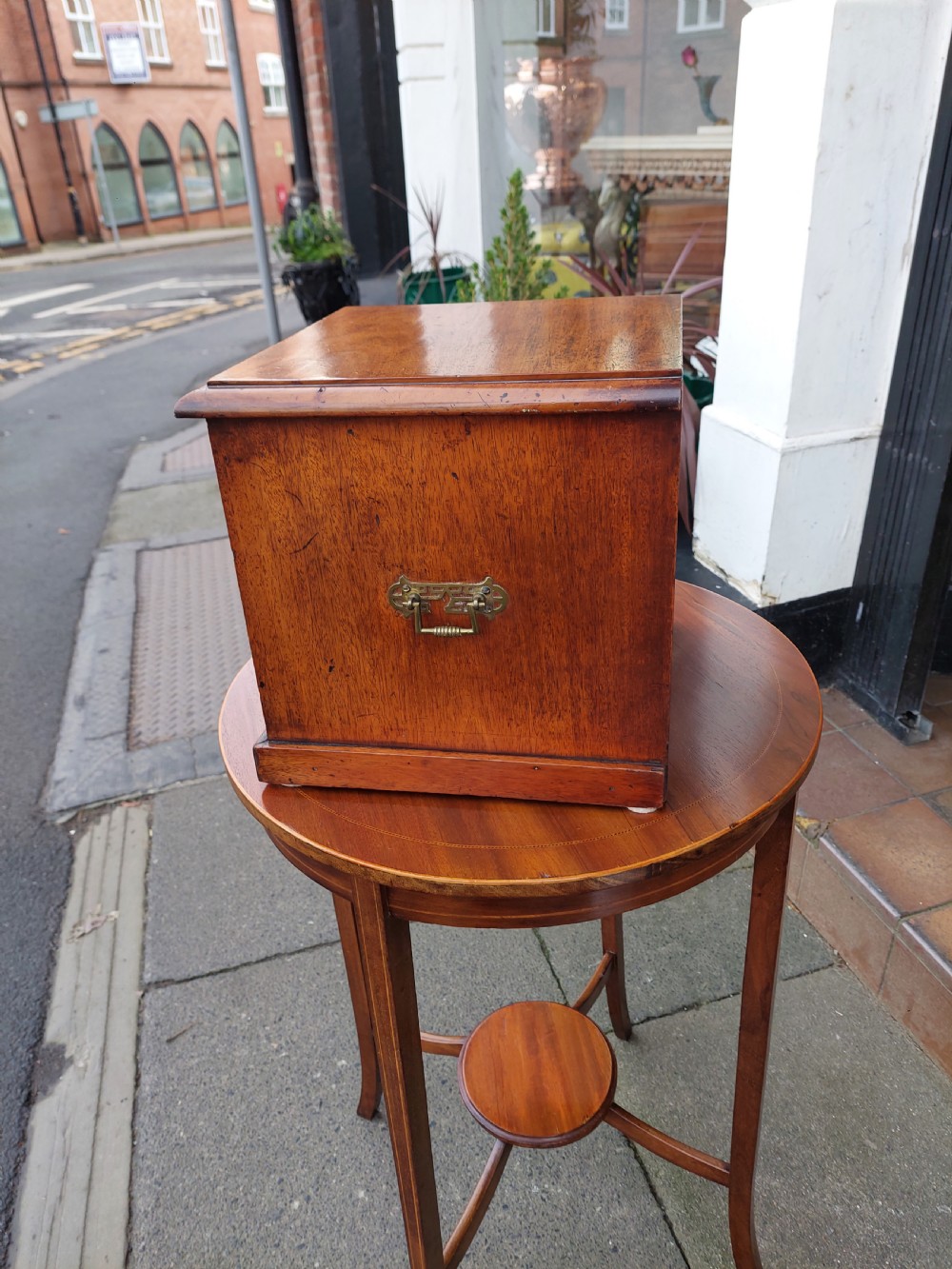 Early Victorian Mahogany Table Top Specimen Cabinet  View V
