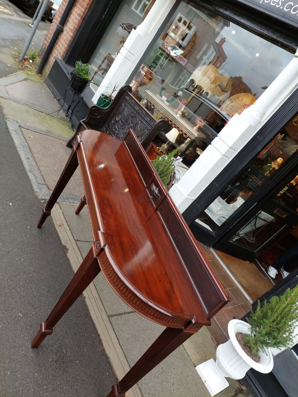 Late 19thC Mahogany Neo-Classical Revival Bowfront Serving Table View X