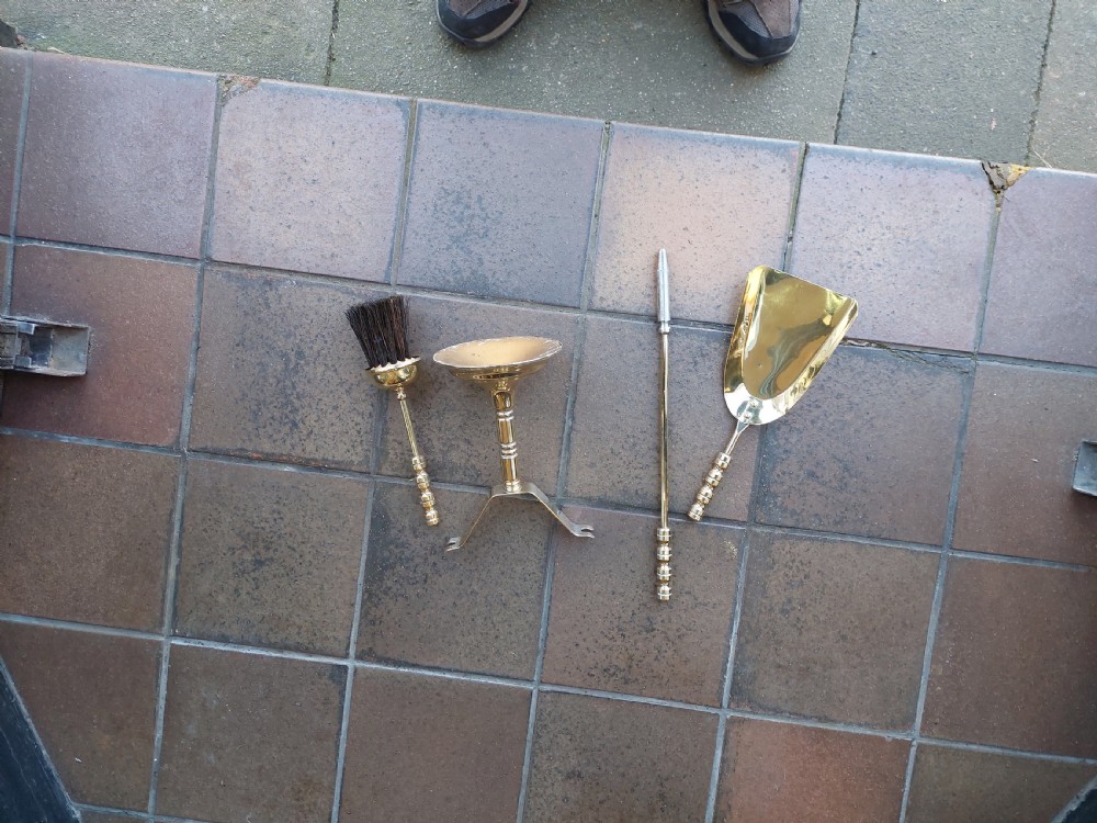 Early 20thC Brass Fireside Companion Set View V