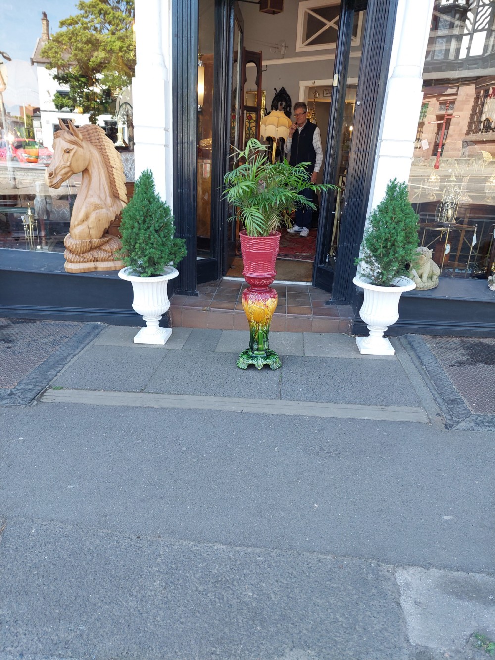 Victorian Majolica Jardiniere Stand View III