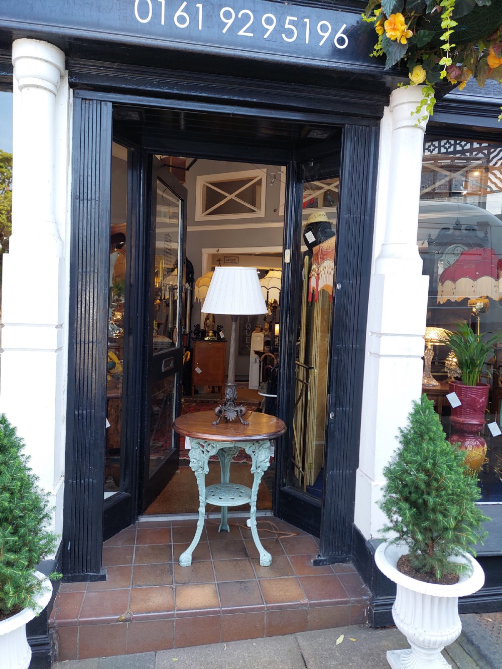 Early 20thC Neoclassical Bronze Lamp View II