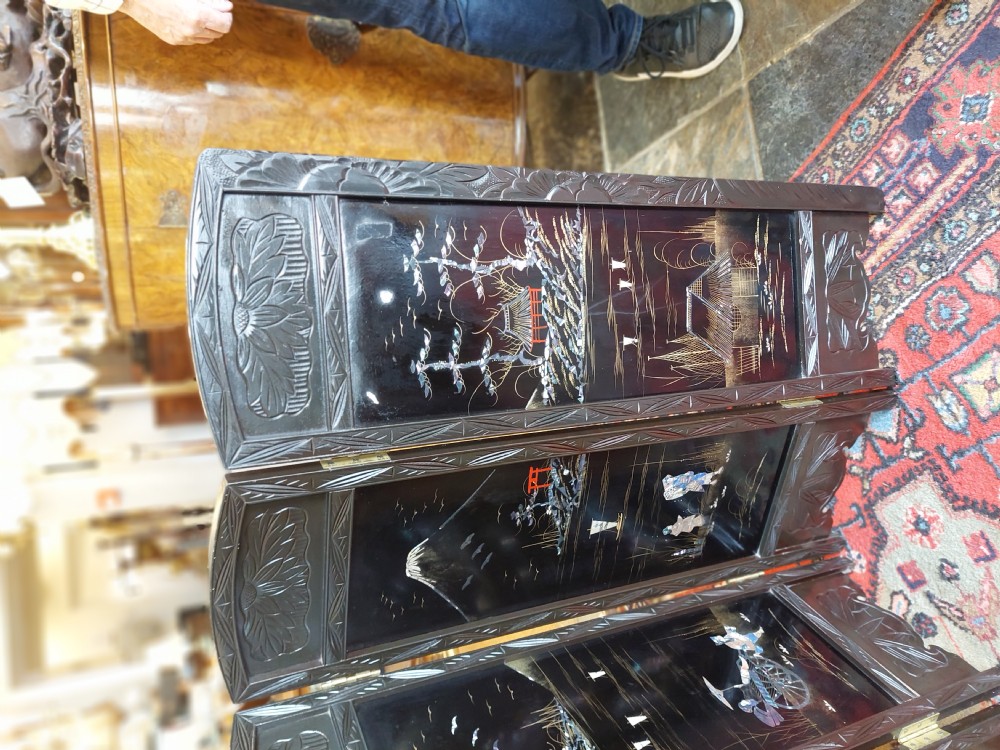 Early 20thC Japanned Lacquered Fire Screen View VI