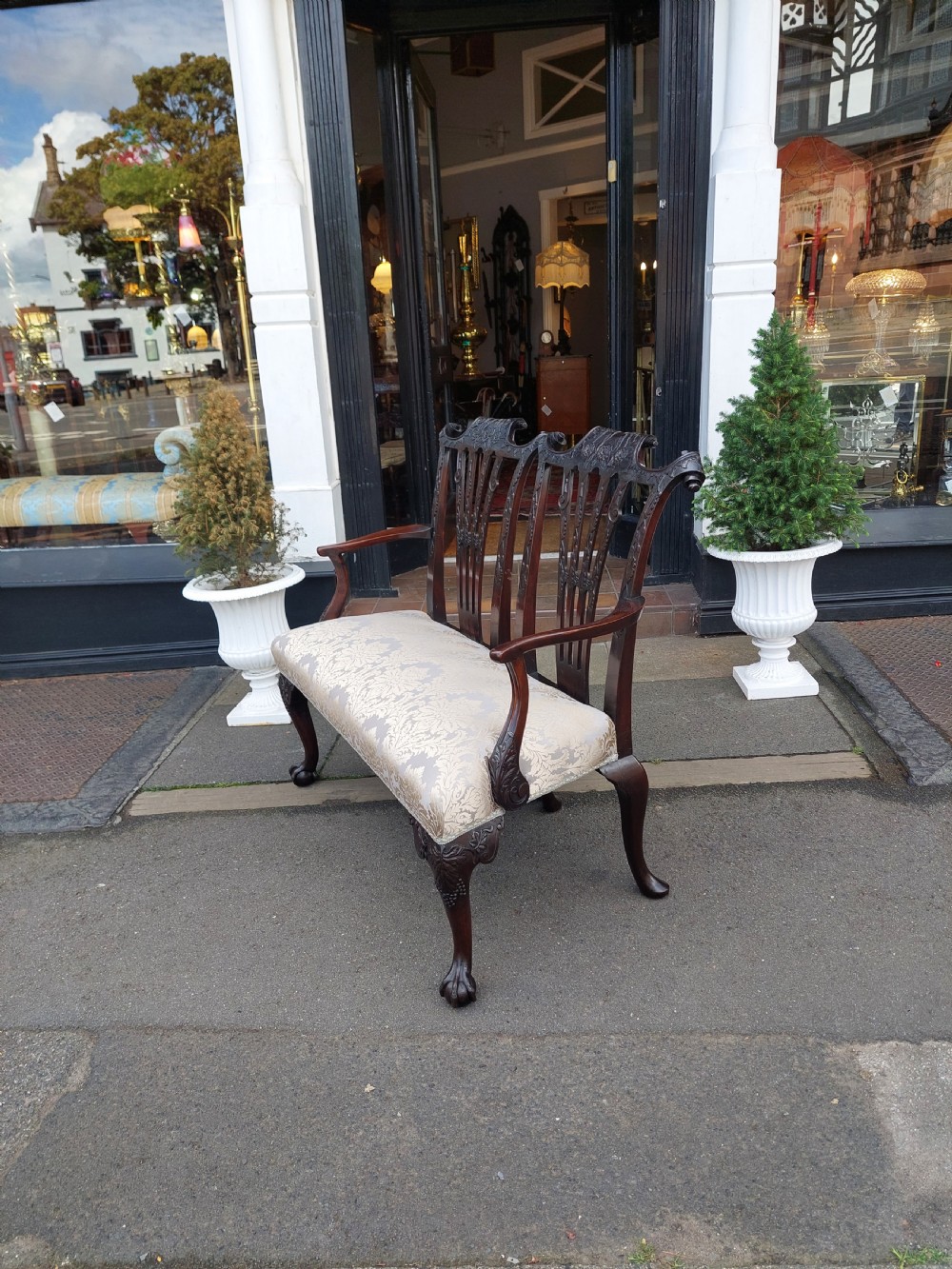Exquisitely Carved Mahogany 2 Seater Sofa Settee View X