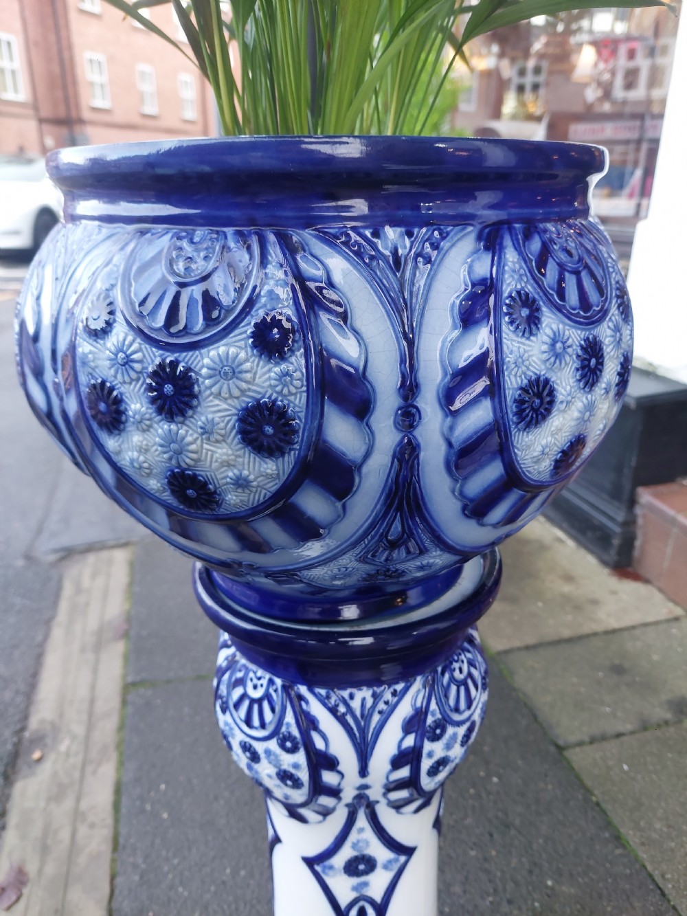 Late Victorian Blue and White Porcelain Jardinière on Stand View VIII