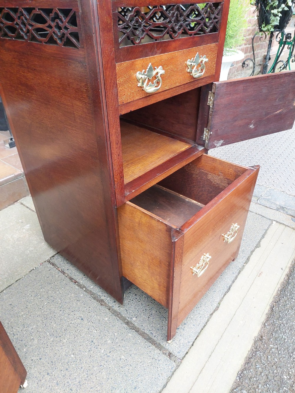 Pair of Early 19thC Mahogany Nightstands stamped Gillows View VIII