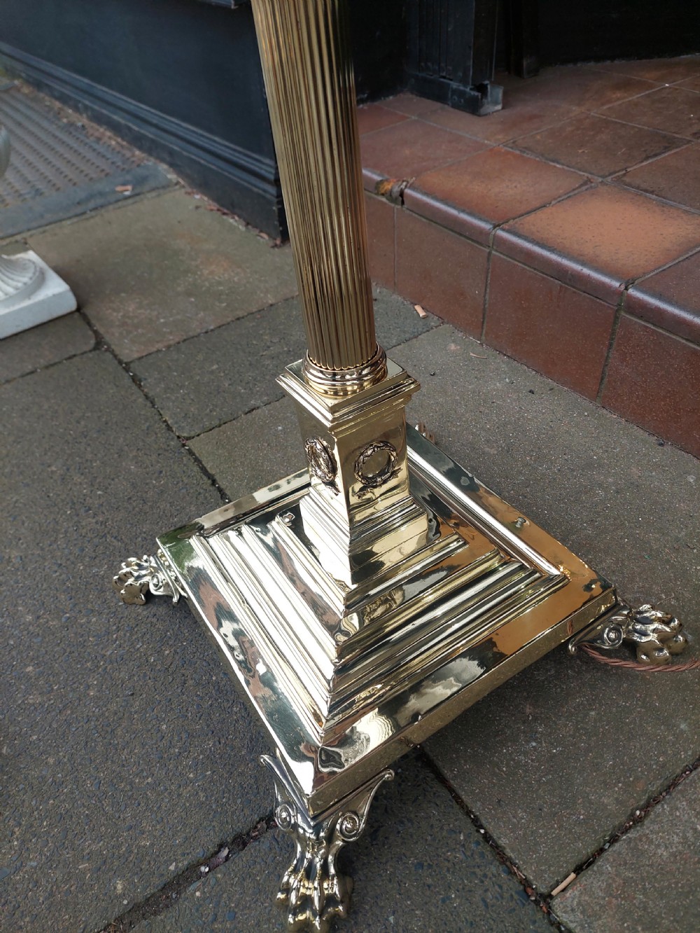 Victorian Brass Corinthian Column Standard Oil Lamp View VII