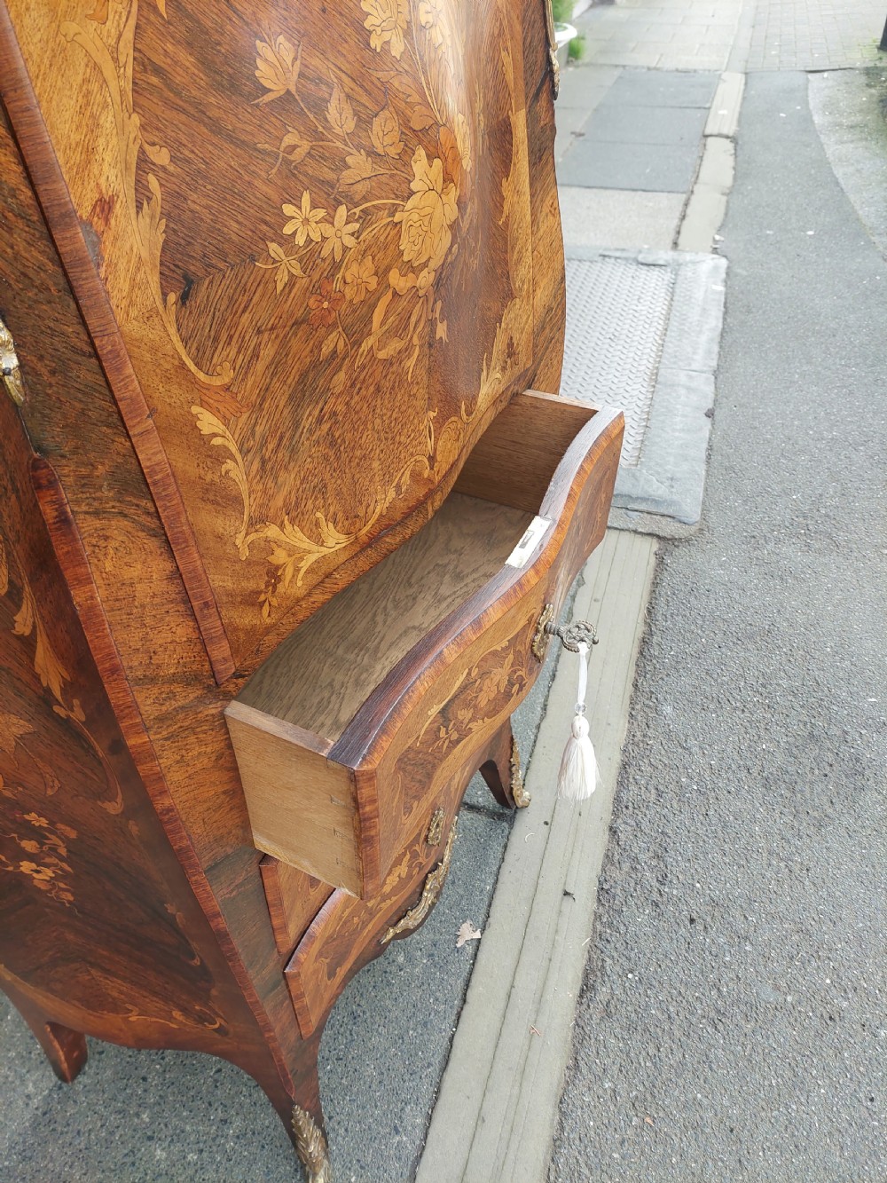 19thC French Kingwood and Marquetry Secrataire a Abattant View IX