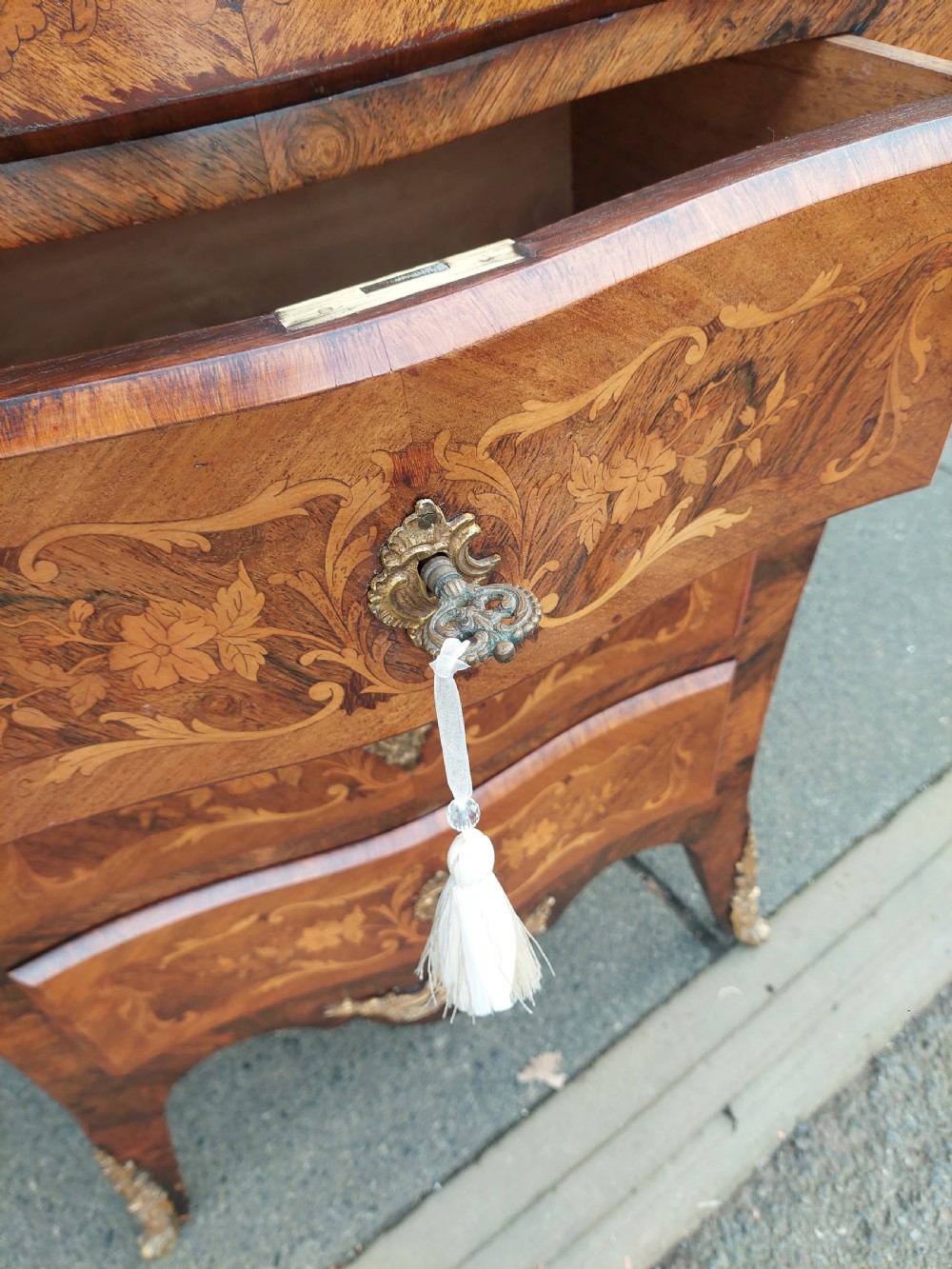 19thC French Kingwood and Marquetry Secrataire a Abattant View X